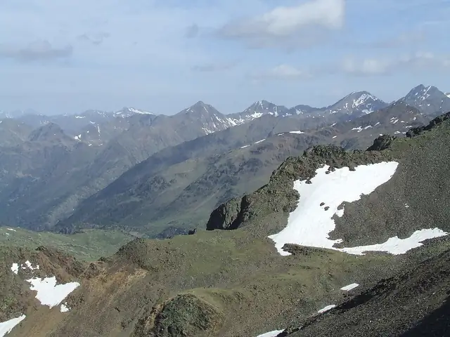 GR11 Transpirenaica hakkında
