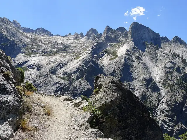 O Stezka High Sierrau