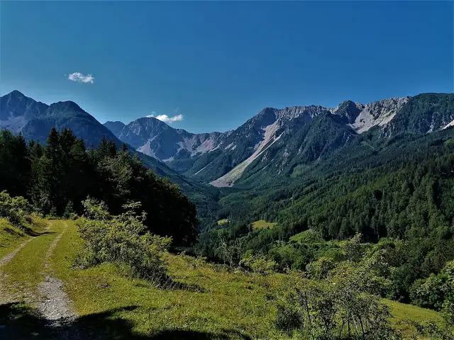 On the Julius Kugy Alpine Trail