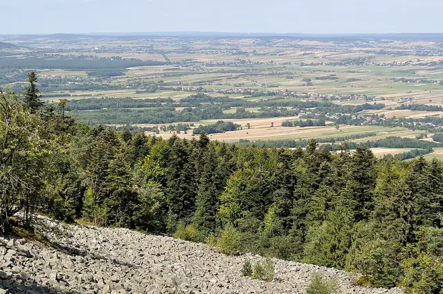 Zum Świętokrzyskie-Hauptwanderweg